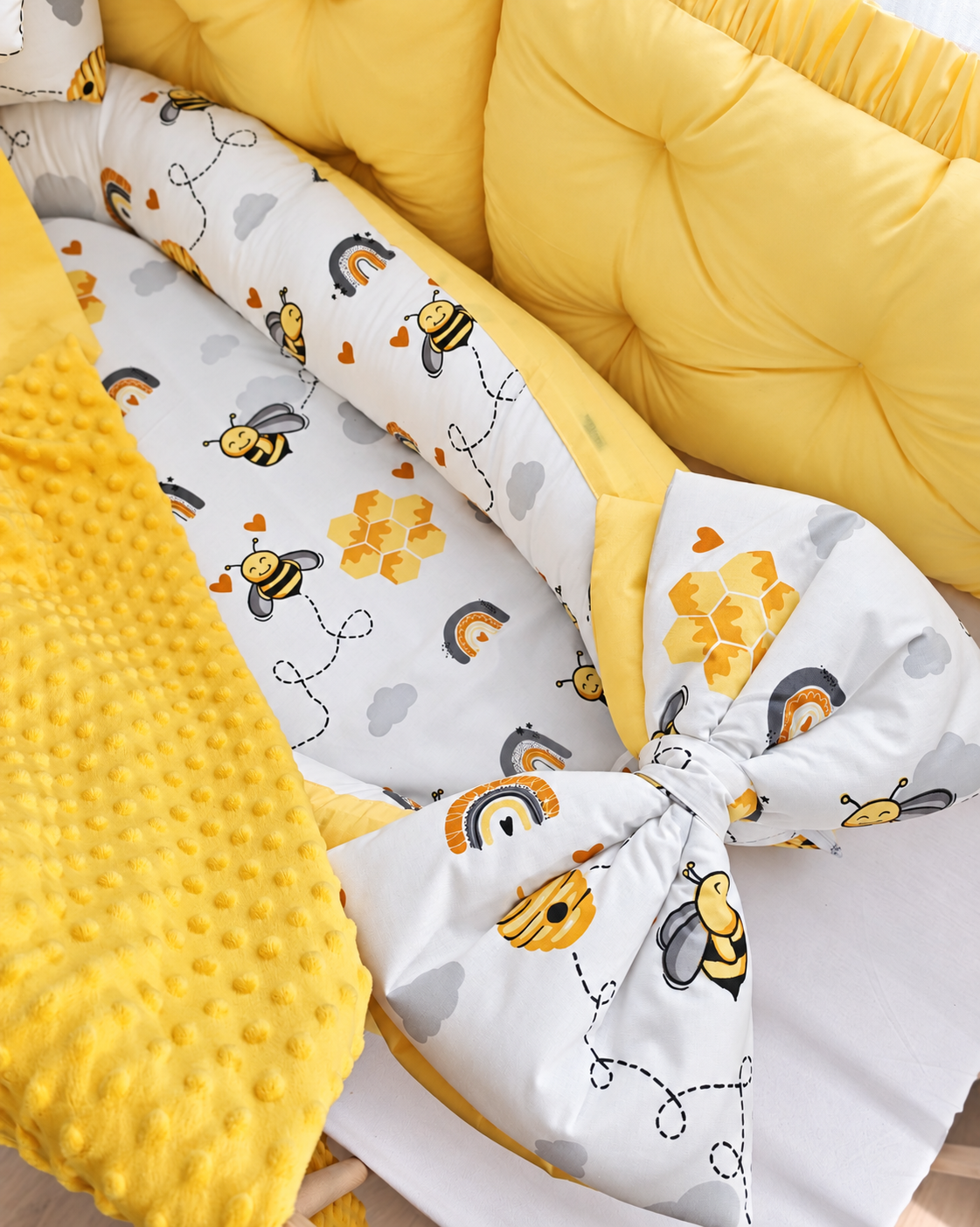 Set 4u1 Pčelice žuta – detalj gnijezda i jastuka 3u1